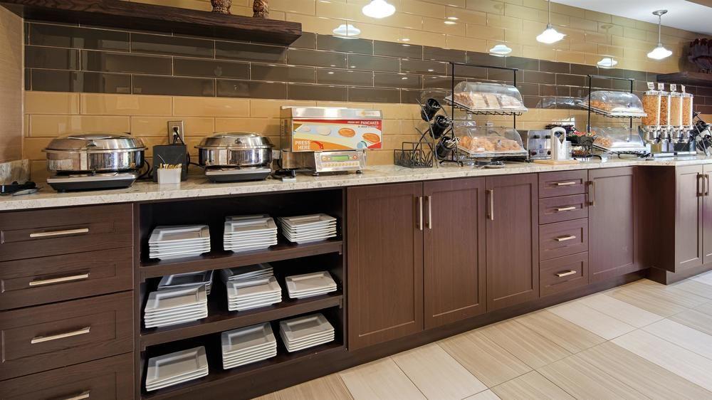 Best Western Plus Red Deer Inn & Suite Dış mekan fotoğraf