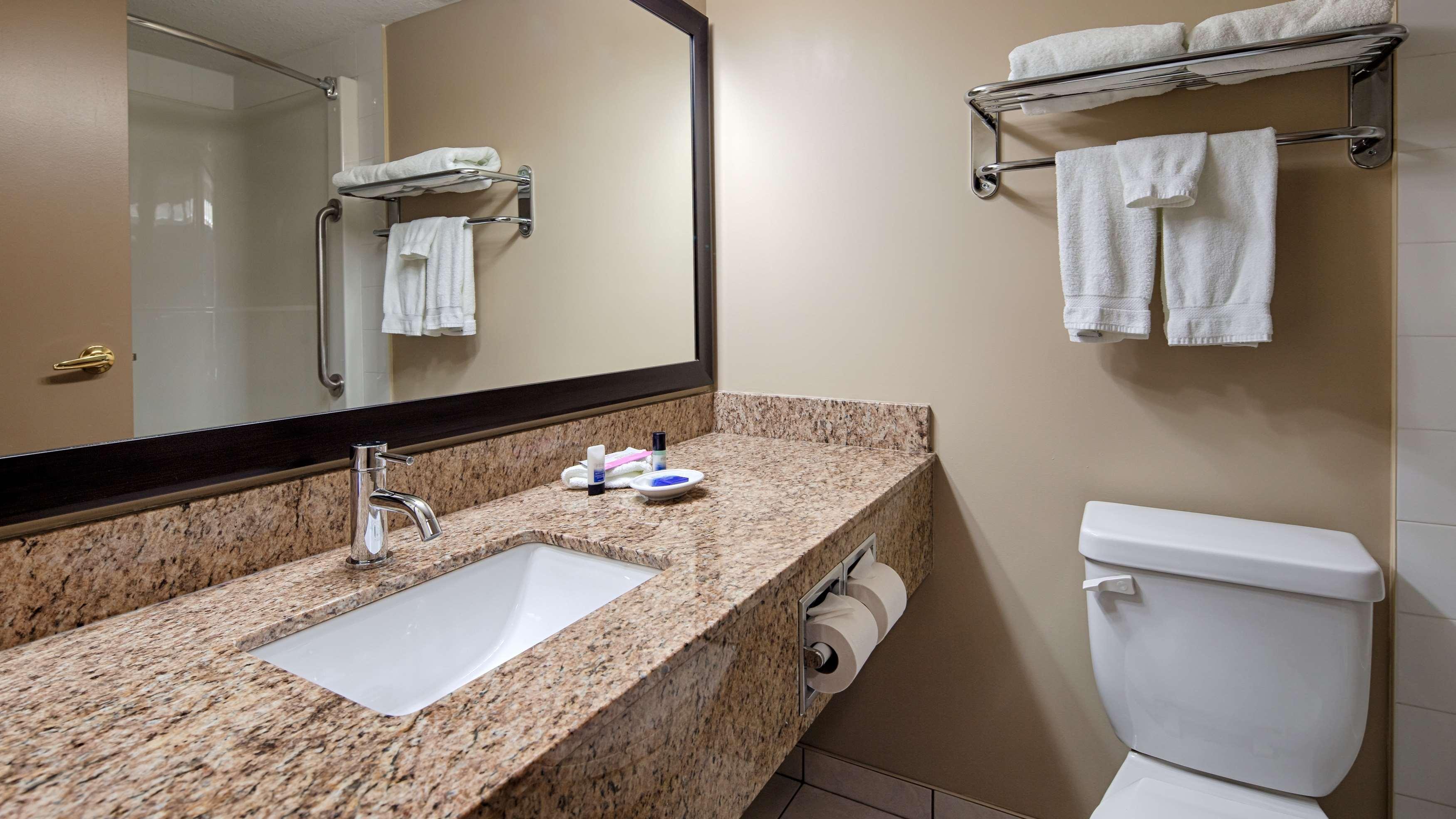 Best Western Plus Red Deer Inn & Suite Dış mekan fotoğraf