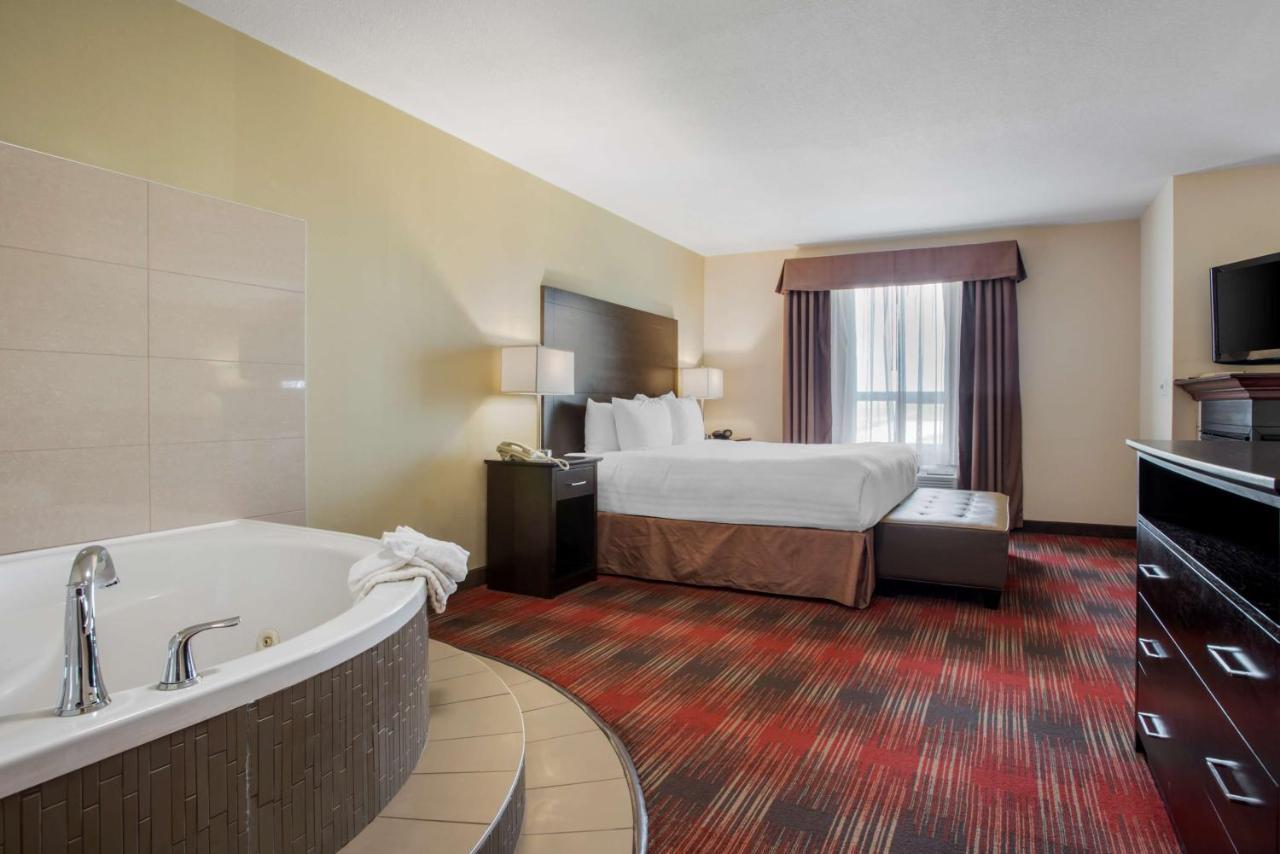Best Western Plus Red Deer Inn & Suite Dış mekan fotoğraf
