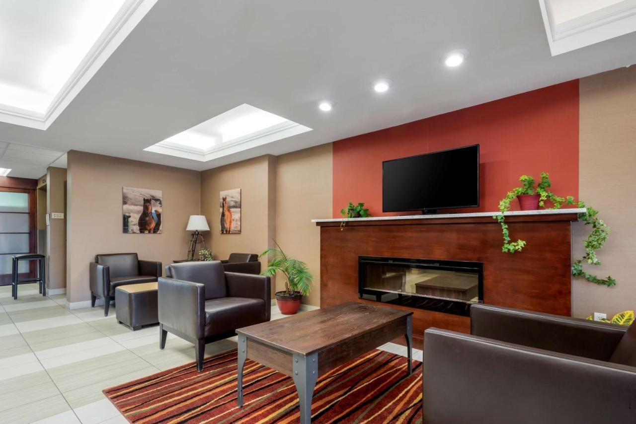 Best Western Plus Red Deer Inn & Suite Dış mekan fotoğraf