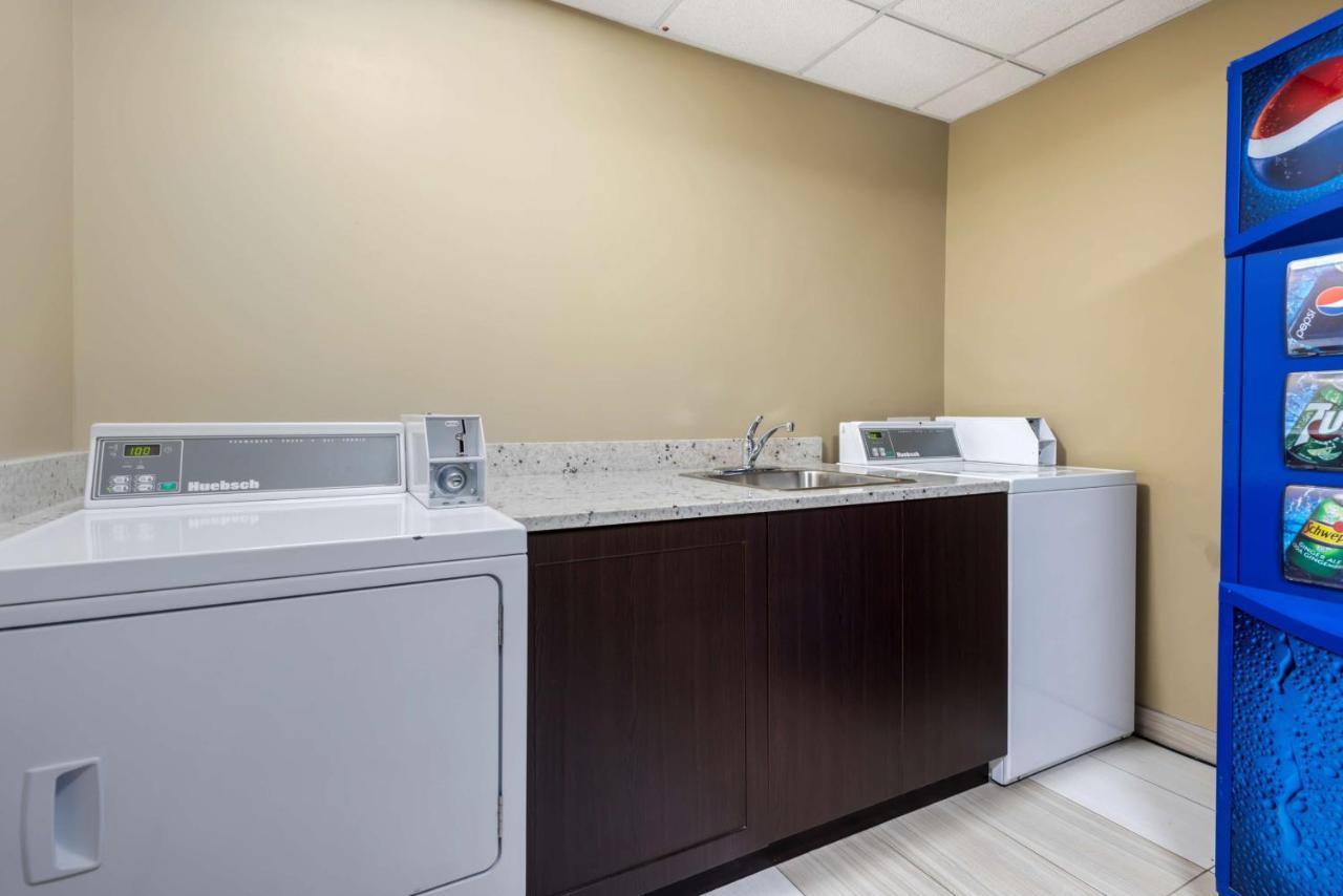 Best Western Plus Red Deer Inn & Suite Dış mekan fotoğraf